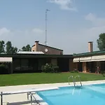 Green House בית הארחה *
